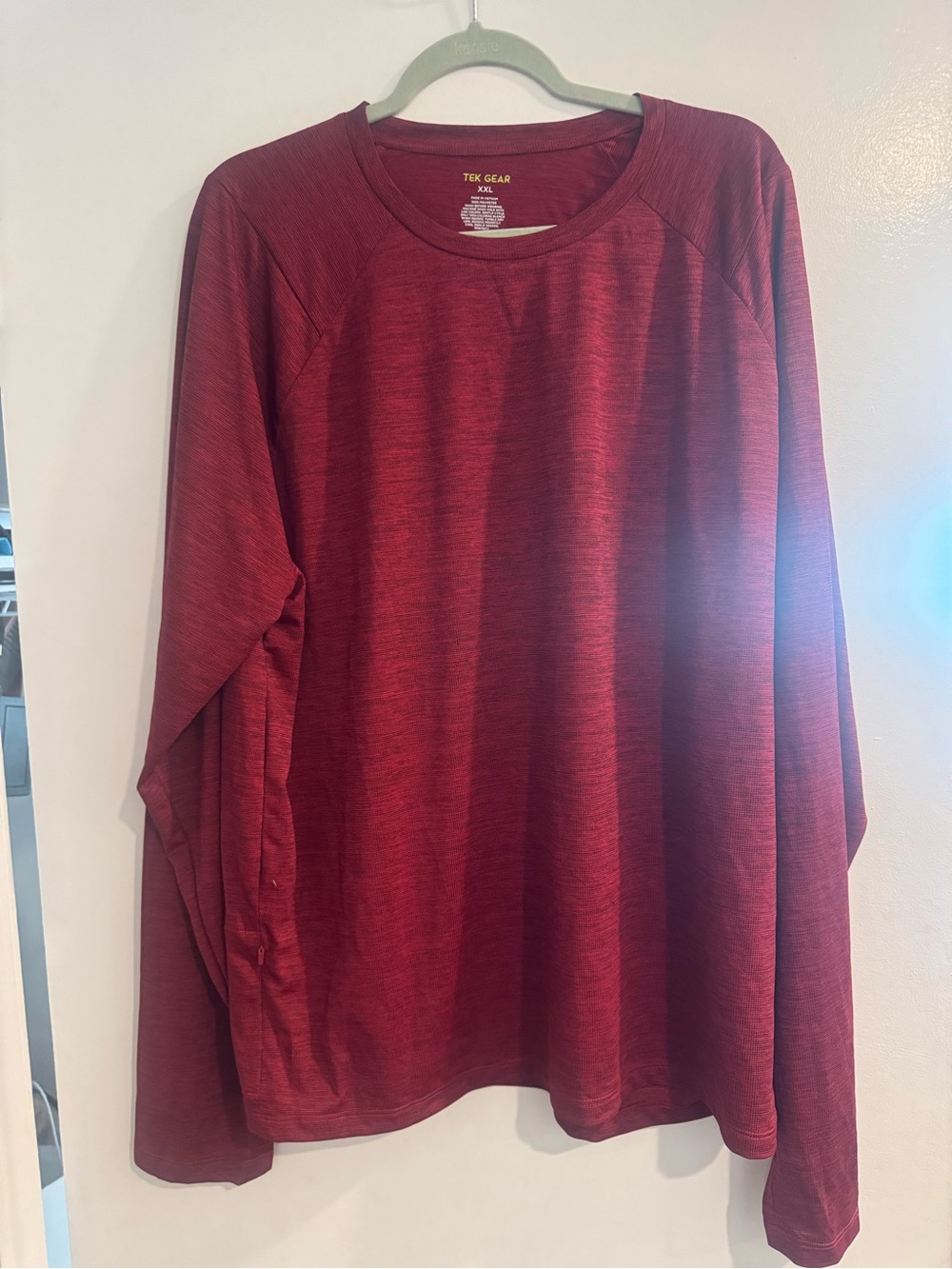 Tek Gear Men’s Long Sleeve Performance Shirt Deep Red XXL NWT Athletic